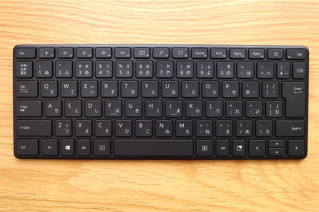 マイクロソフトのデザイナーコンパクトキーボードをレビュー