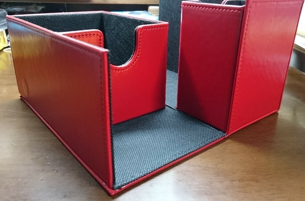 赤くて、カッコいい！サテライトショップ限定！！【デュエリストカード