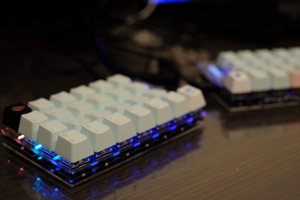 流行りの分割キーボード Helix を作った - はのちゃ爆発