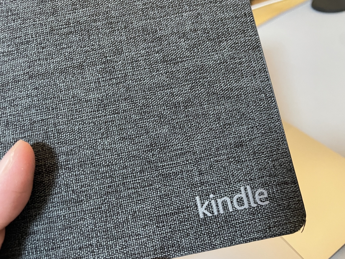 レビュー】Kindle Paperwhite(第11世代)の純正カバー比較