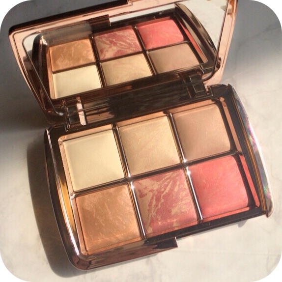 HOURGLASS アワーグラス Ambient Lighting Edit - Volume 3 レビュー