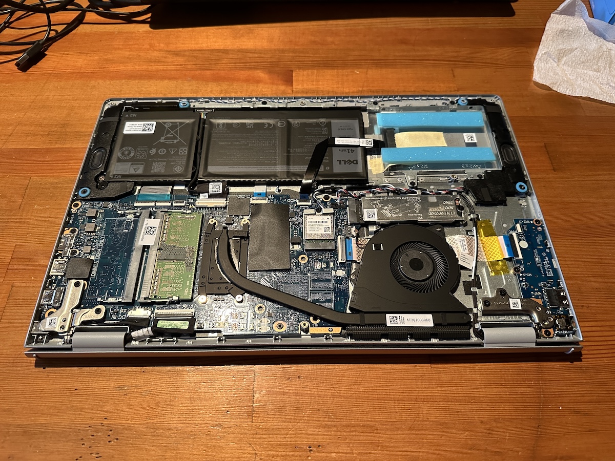 お買い物】DELL Inspiron 15 のメモリを8GB→16GBに増設 - 日本“シン”記録