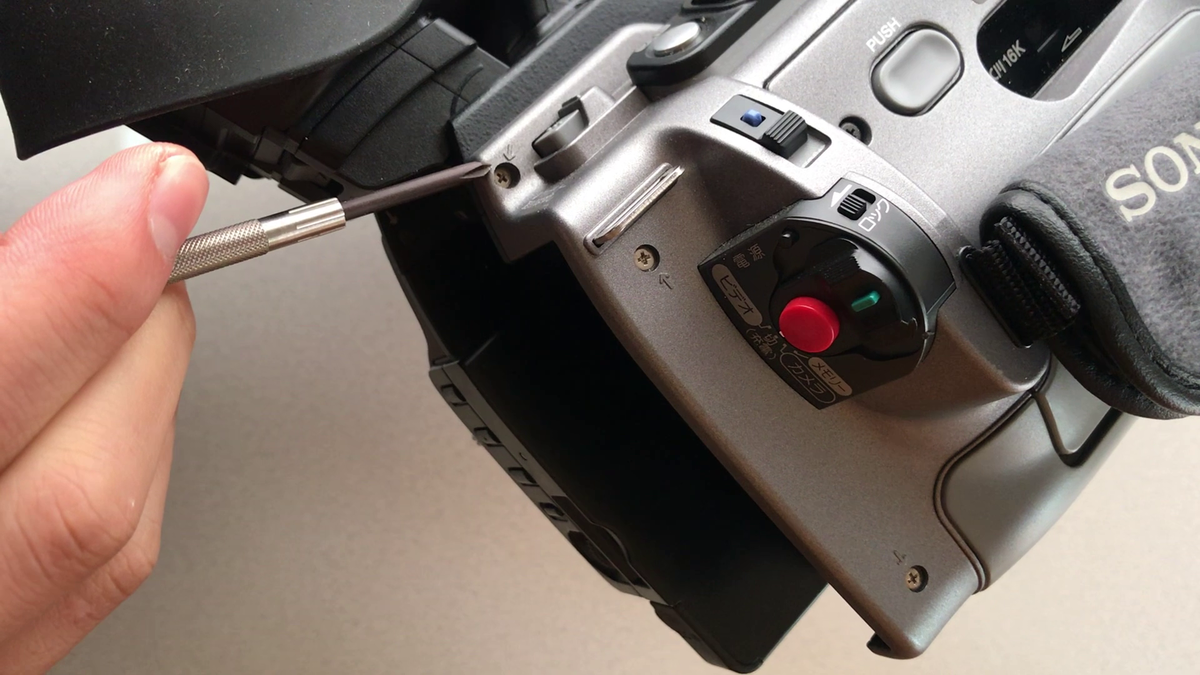 SONY DCR-VX2100】 毎回リセットされる時刻設定を直す方法 カメラ修理