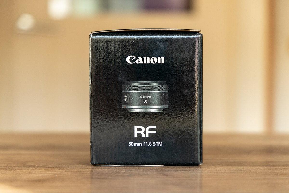 今さらながら神レンズと呼ばれる撒き餌レンズRF50mm F1.8 STMを購入