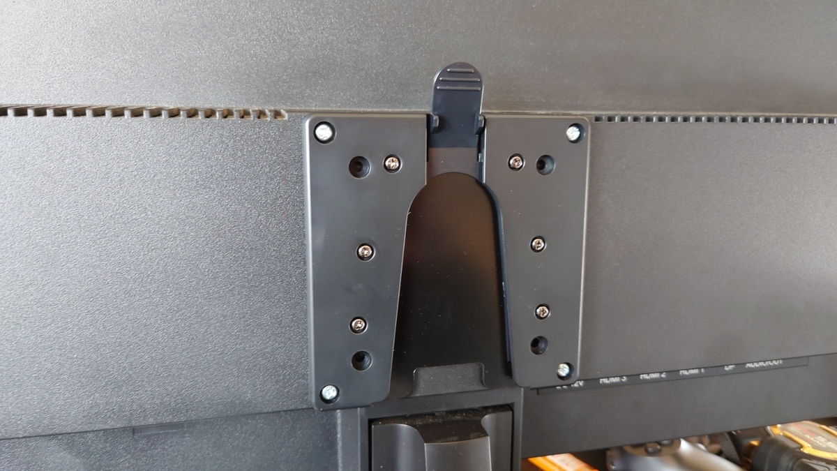 モニターアームに必須！？ エルゴトロン クイックリリース LCD