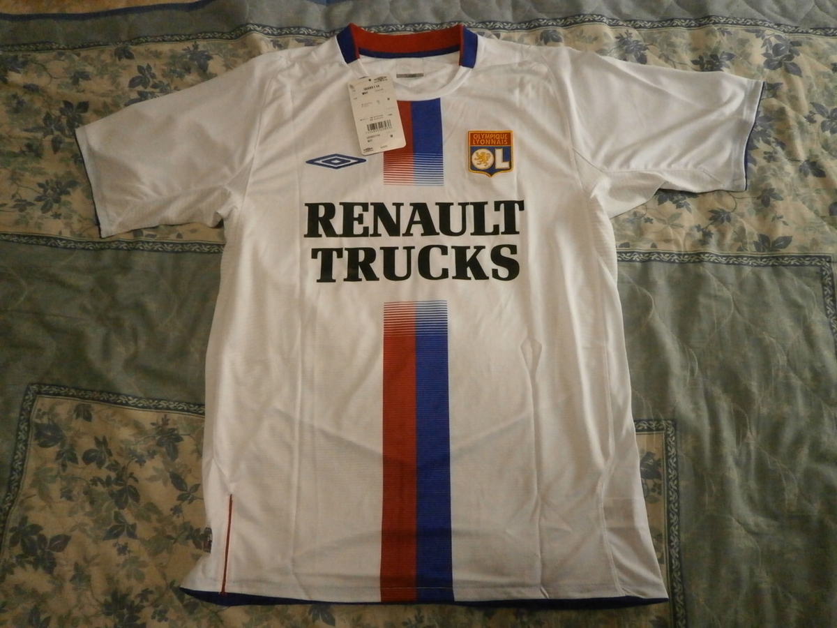 ユニフォーム 565枚目 オリンピックリヨン 2004-2005シーズン ホーム用