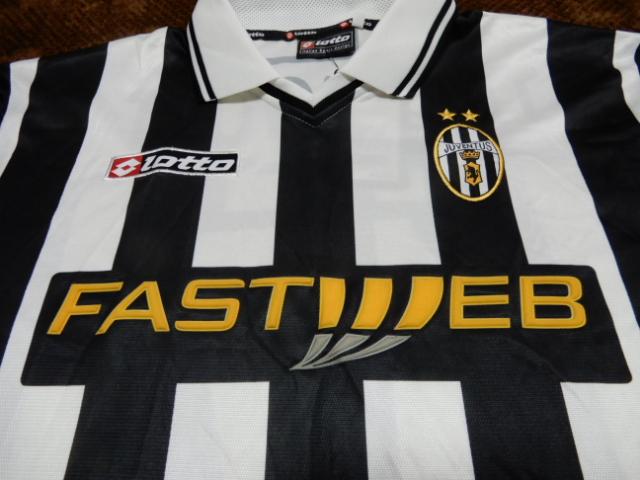 ユニフォーム 822枚目 ユベントス 2001-2002シーズン ホーム用 半袖