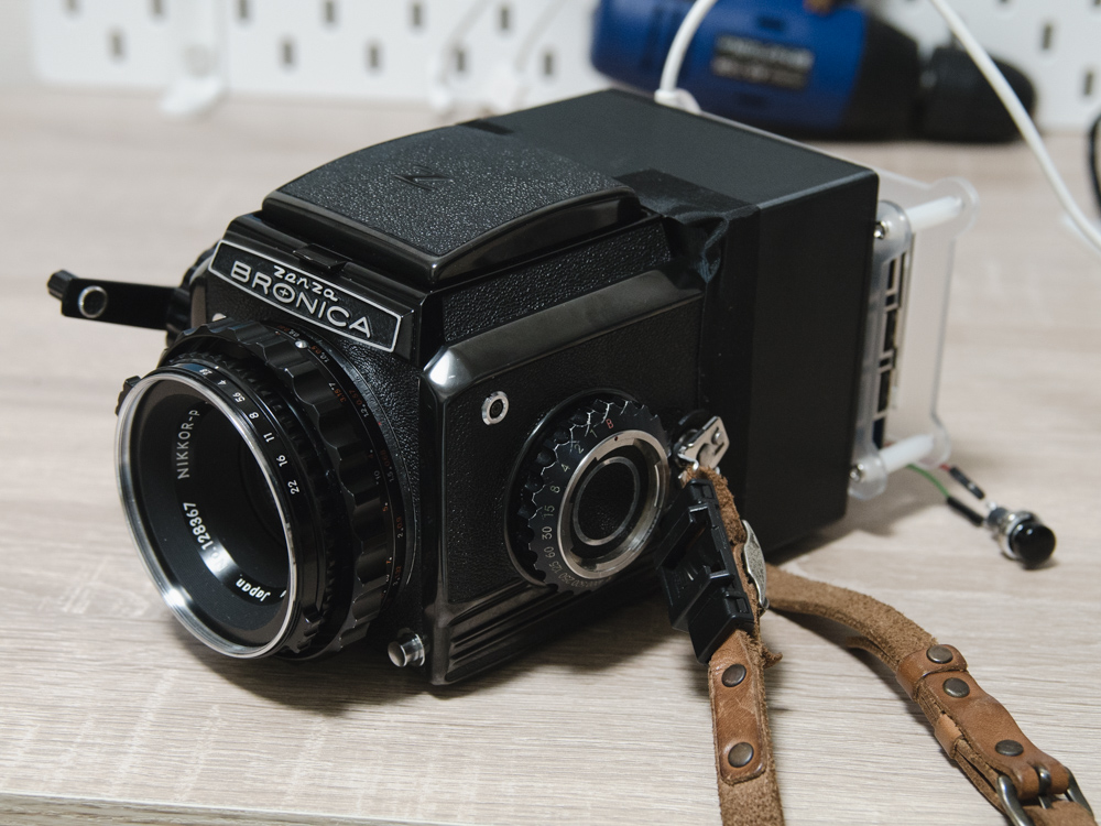 中判フィルムカメラをRaspberry Piを使ってデジタルカメラ化する