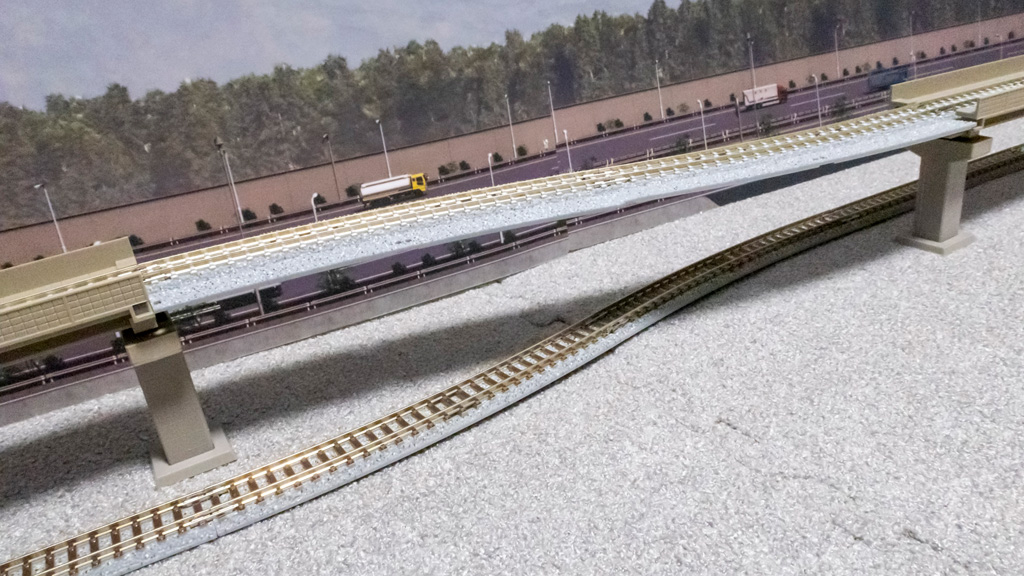 Nゲージ】TOMIXの高架橋付きレールを使って「複線立体交差」レイアウト
