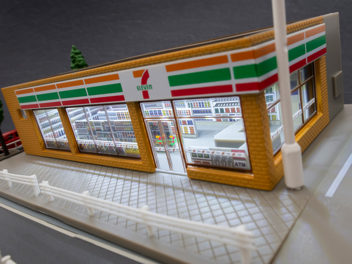 Nゲージ】TOMIXのコンビニ《セブンイレブン》を購入。値段の割に