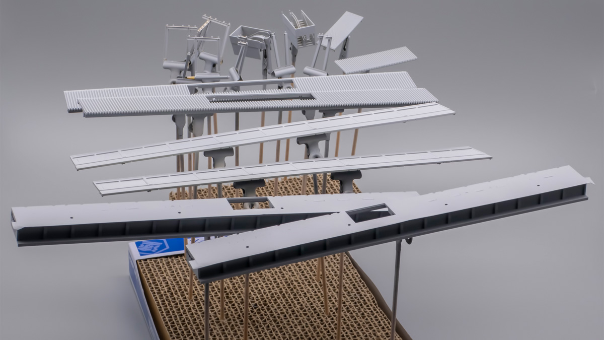 Nゲージ】「多階層 複線高架 立体交差レイアウト」のホームを追加制作