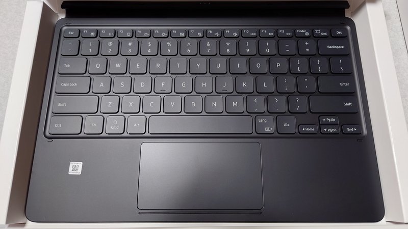 Galaxy Tab S8+予約購入特典のBook Cover Keyboardが届いたので使って