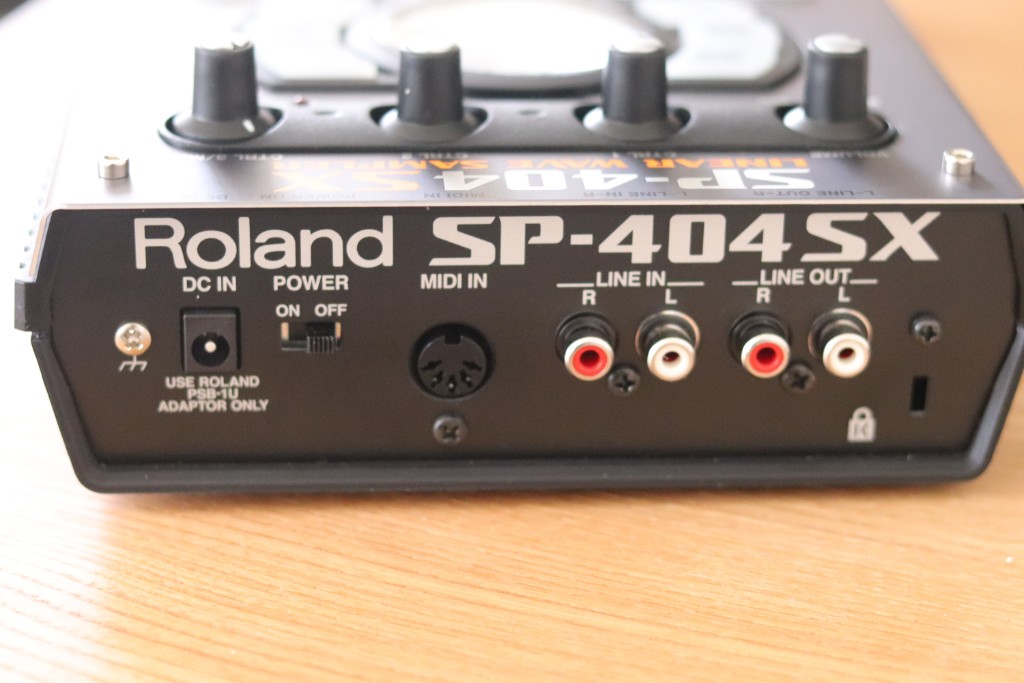 レビュー】Roland Roland SP-404SX | サンプラーの代名詞「ポン出し