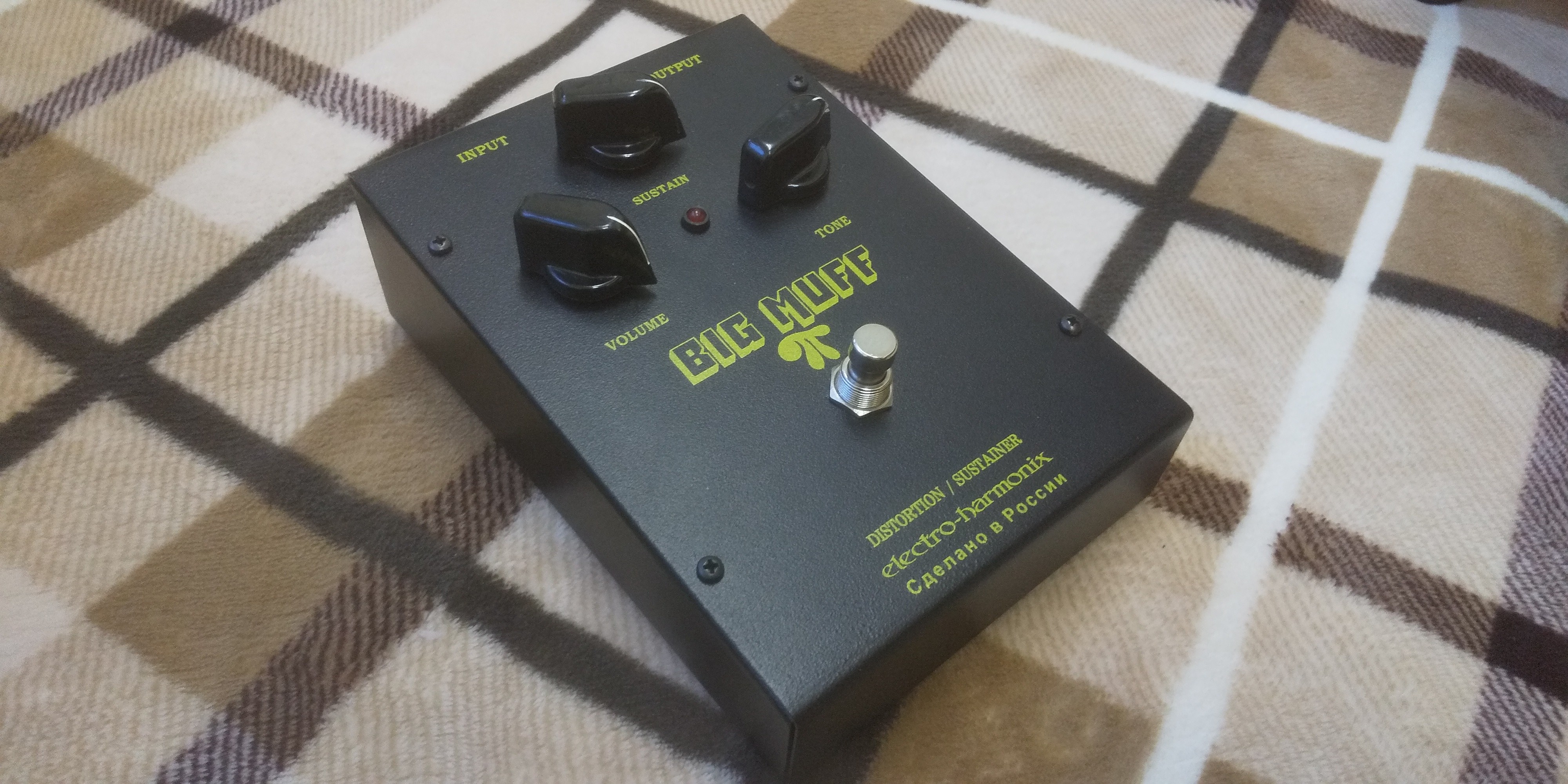 BIG MUFF army black の電源をスナップ化 - ほぼ本州の最果てで