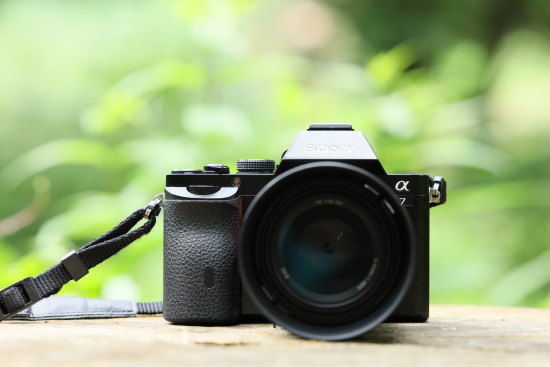 α7史上最軽量！実感レビュー】SONY 初代α7と50mm単焦点レンズ FE 50mm