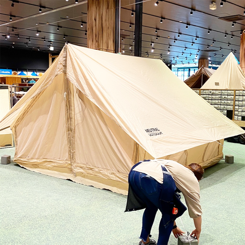 ニュートラルアウトドア LG4.0⠀】ロッジ型テントは設営も楽ちん！新幕