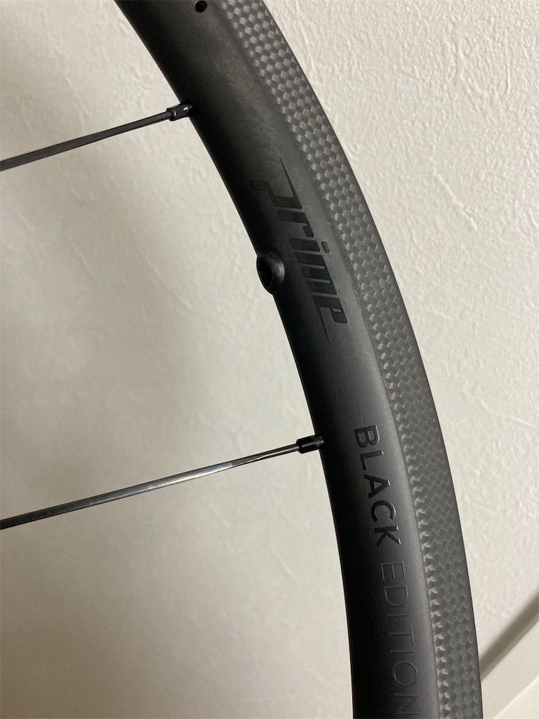 Prime カーボンホイール BlackEdition 28 を購入！注意点あり！ - 金色