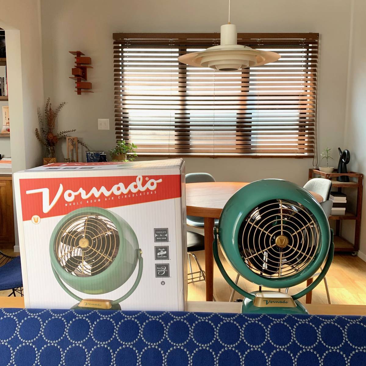 レトロな顔してガチな空気循環。ボルネードのサーキュレーターを使って