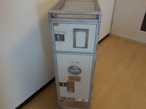 念願のJALエコノミークラス・ミールカートを羽田空港でゲット！この品