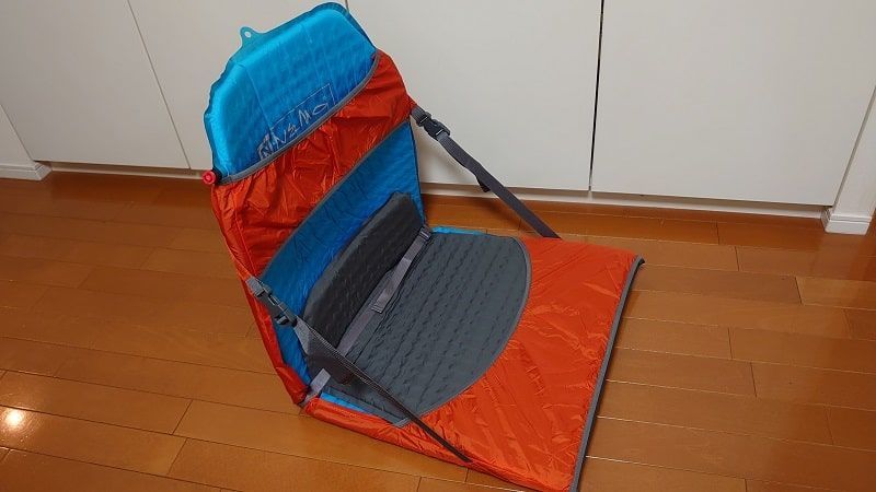 キャンプに行った先は部屋だった。サーマレスト トレッカーチェアが