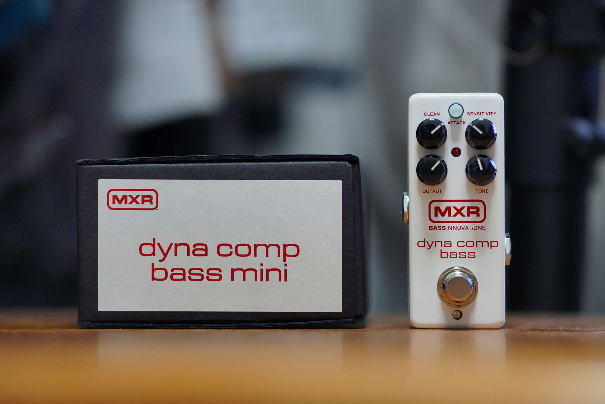 ベース用に小型のコンパクトエフェクターでシステムまとめたって話