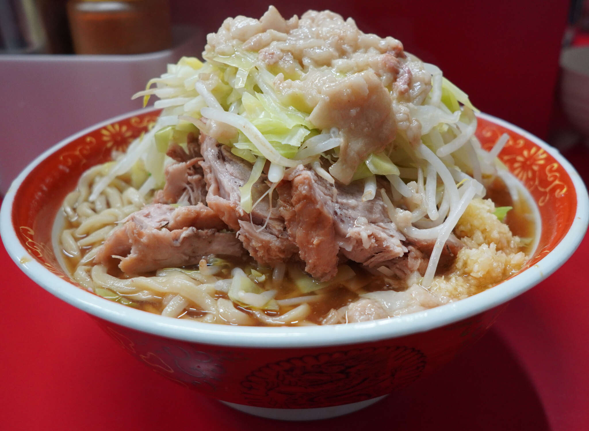 ラーメン二郎 上野毛店 - 最近やたらとキャベツ率の高いタイミングで