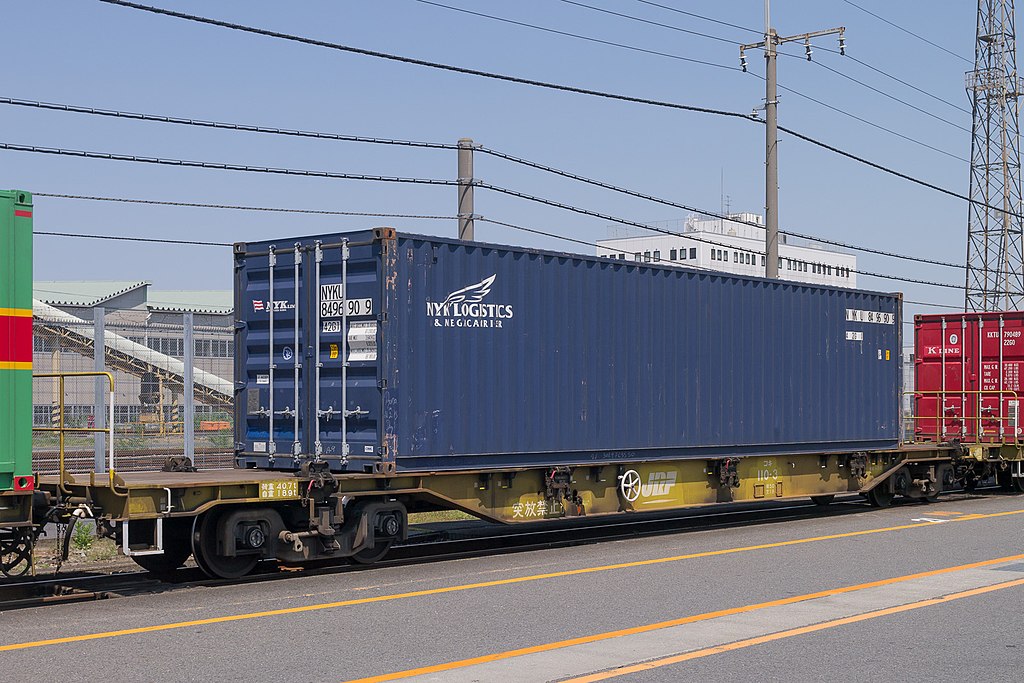 なぜ超低床コンテナ車を追求し続けるのか【3】 - 旅メモ ～旅について