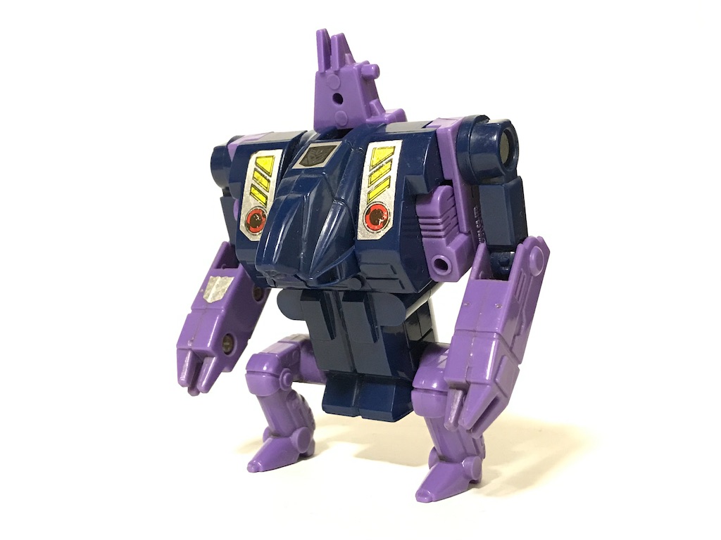 武器も箱もないけれど！トランスフォーマー D-83 テラートロン火炎歩兵