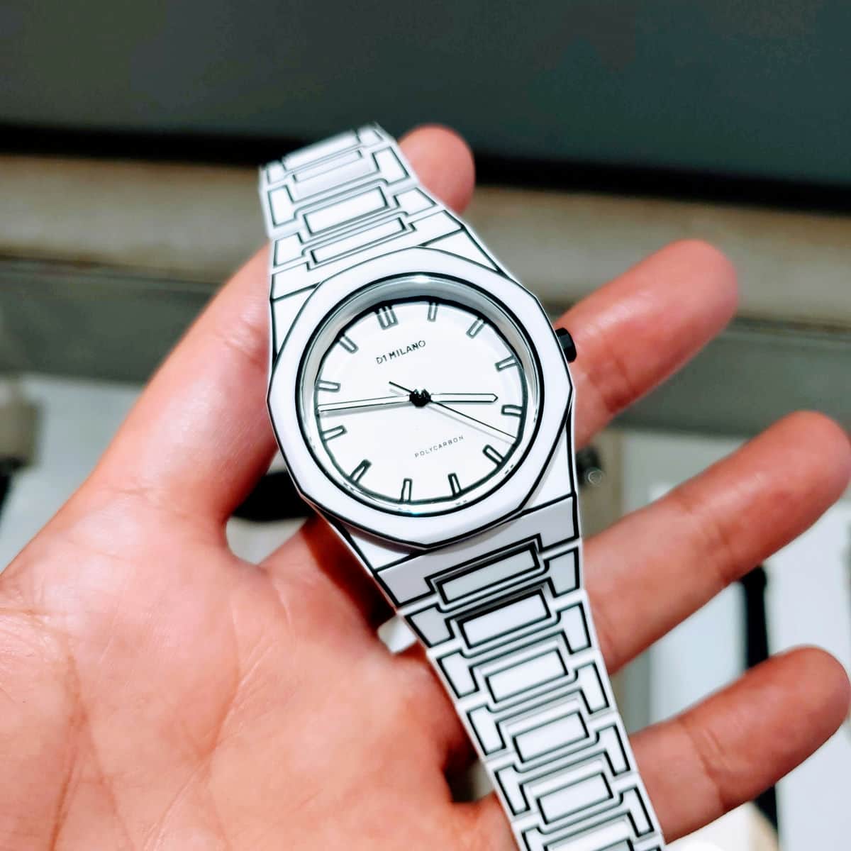 視覚で遊ぶハイセンス「D1 MILANO（ディーワンミラノ）ポリカーボン