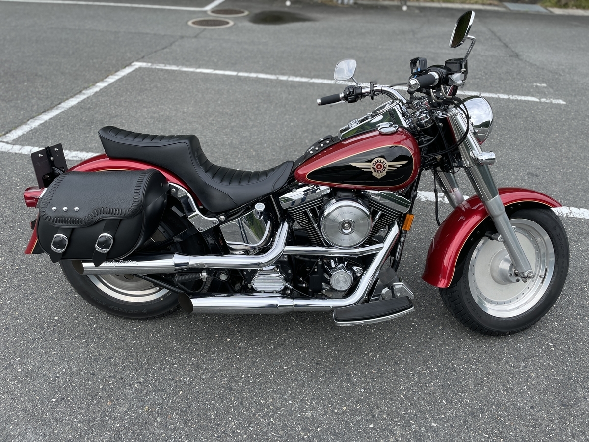 K&H キング&クイーンシートをエボ ファットボーイに取り付け - BMW R80