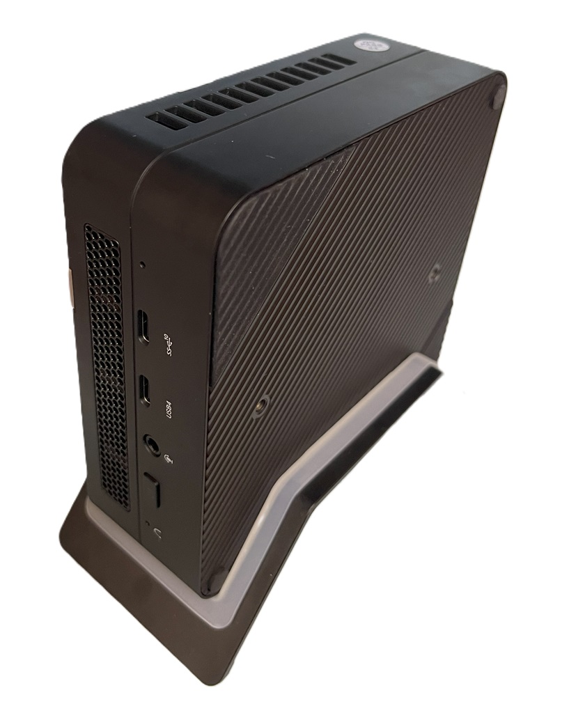 最近はやりのミニPCを買ってみた。ちっちゃくても速くて静か