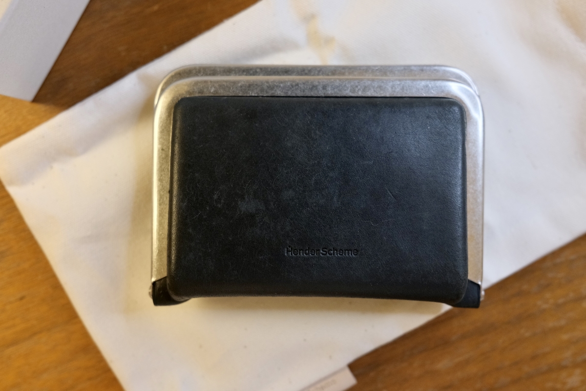 レビュー】Hender Scheme（エンダースキーマ）新作のがま口財布 3d