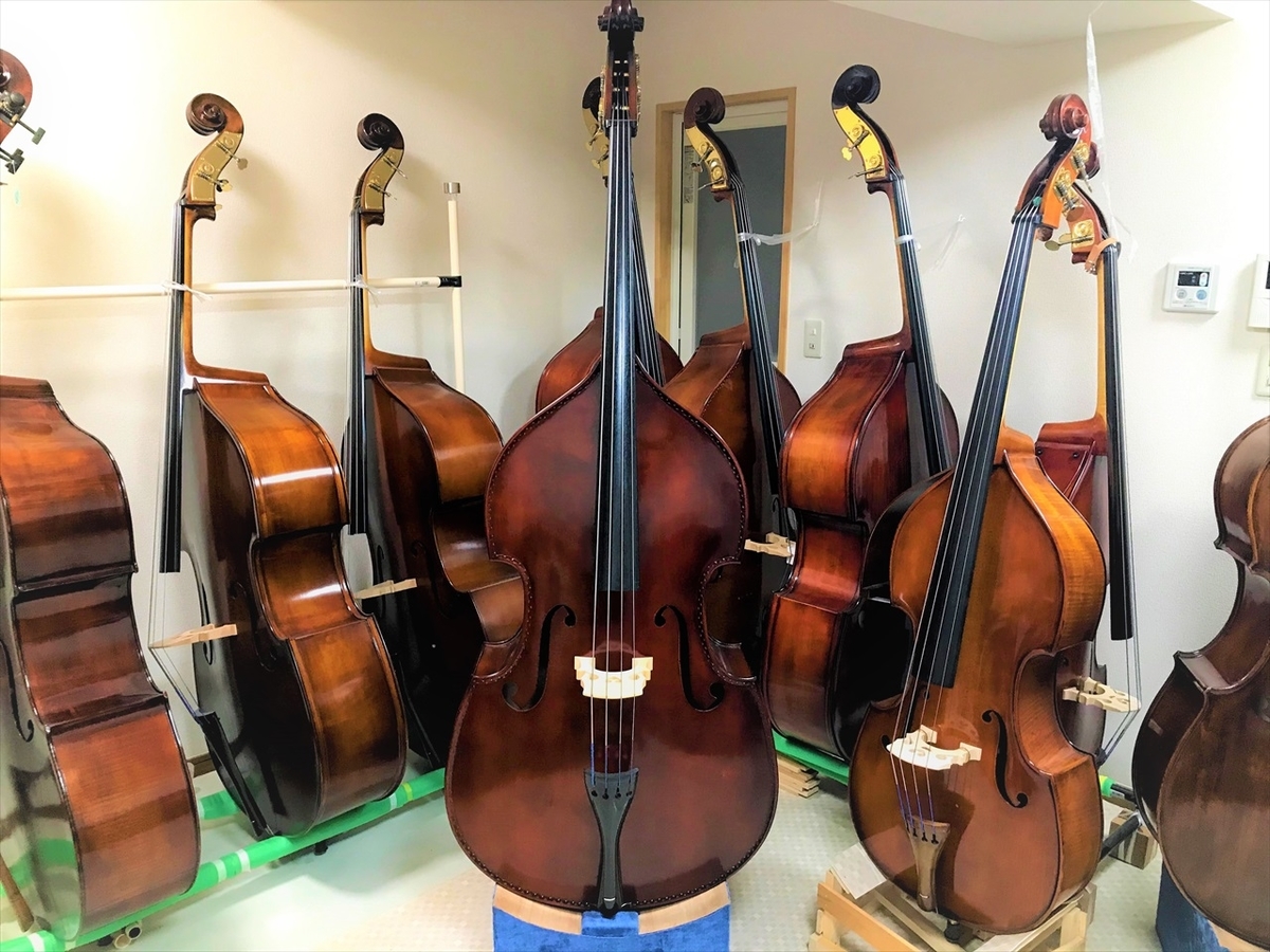 コントラバスの単板と合板の違いについて - BASSLAND