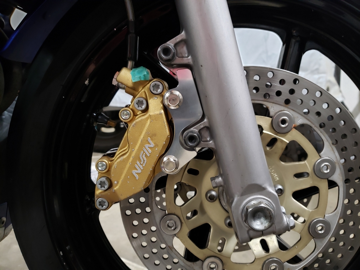 CBR250RR(MC22)のラジアルマスター化とブレーキキャリパーの交換