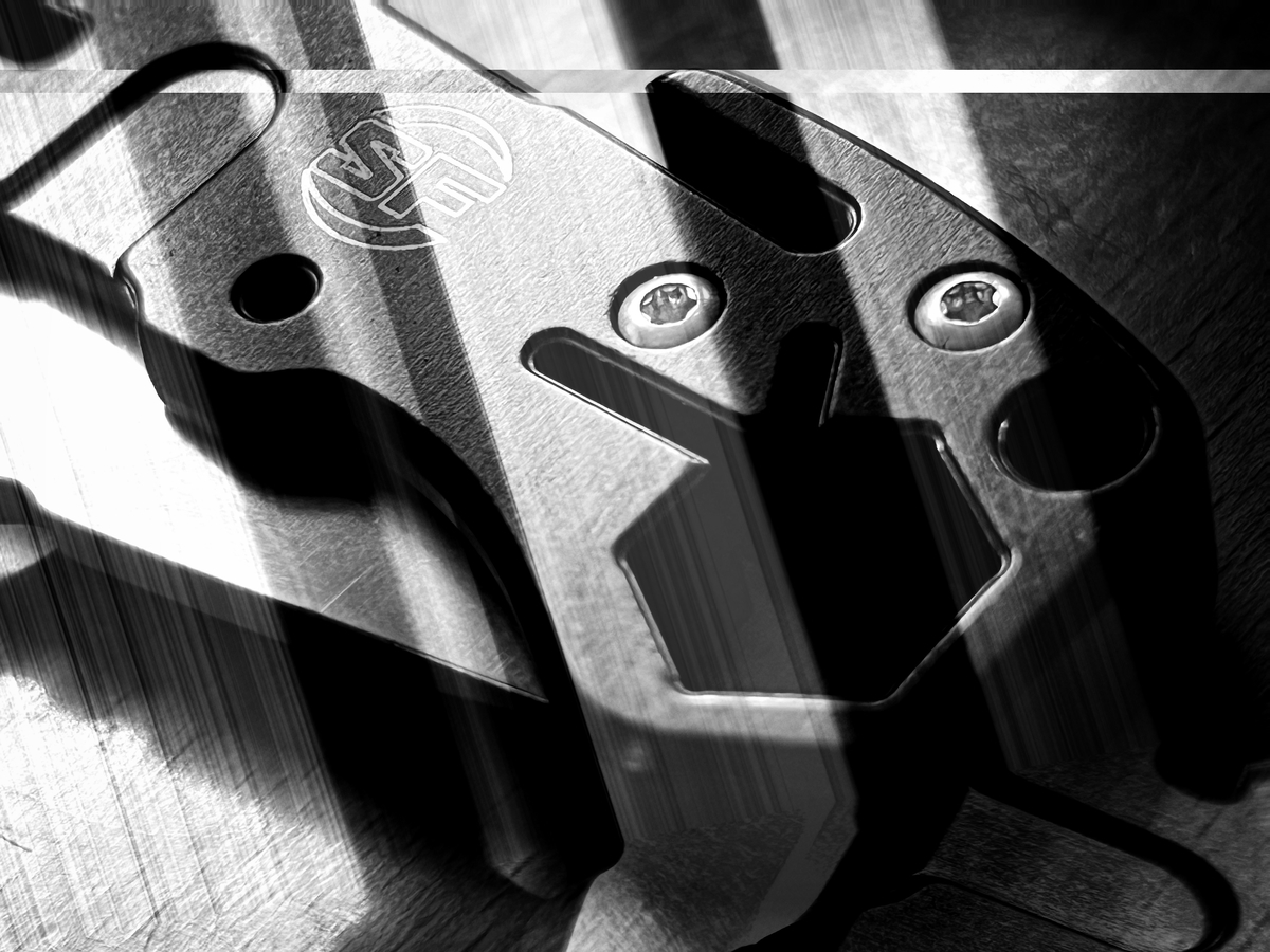 SUREFIRE EW-10 CRANK FOLDING UTILITY - 実観