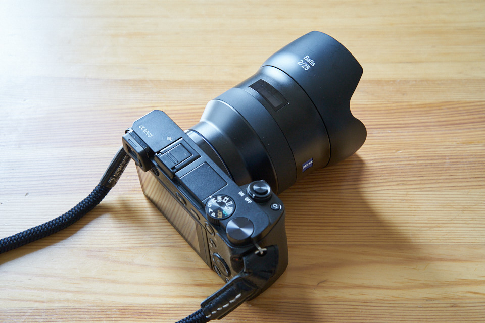 ZEISS Batis 2/25をAPS-Cサイズのα6000につけて、作例とともにレビュー