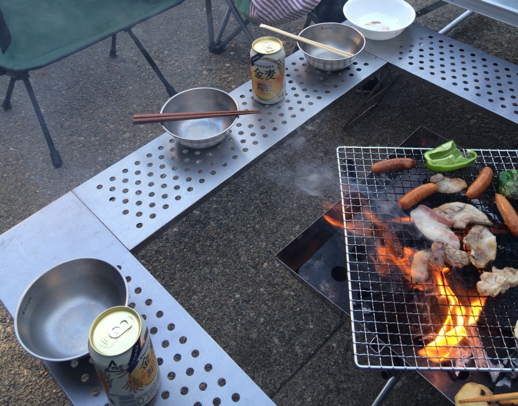 コールマンのファイアープレーステーブルが子連れキャンプで活躍する