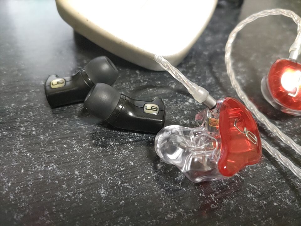 Ultimate Ears Reference Remastered カスタムIEM レビュー - #おかし