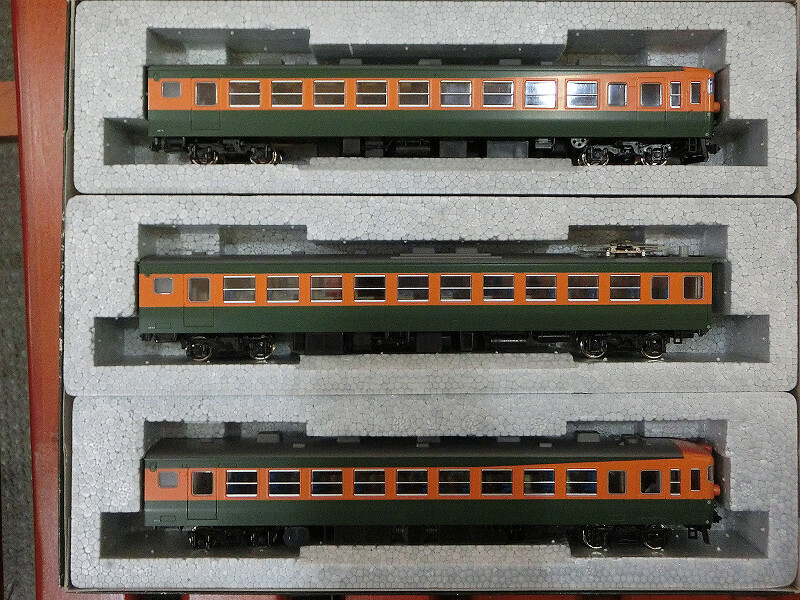 KATO 5-507 国鉄165系急行型電車 低屋根3両セット その1 - 穂の原