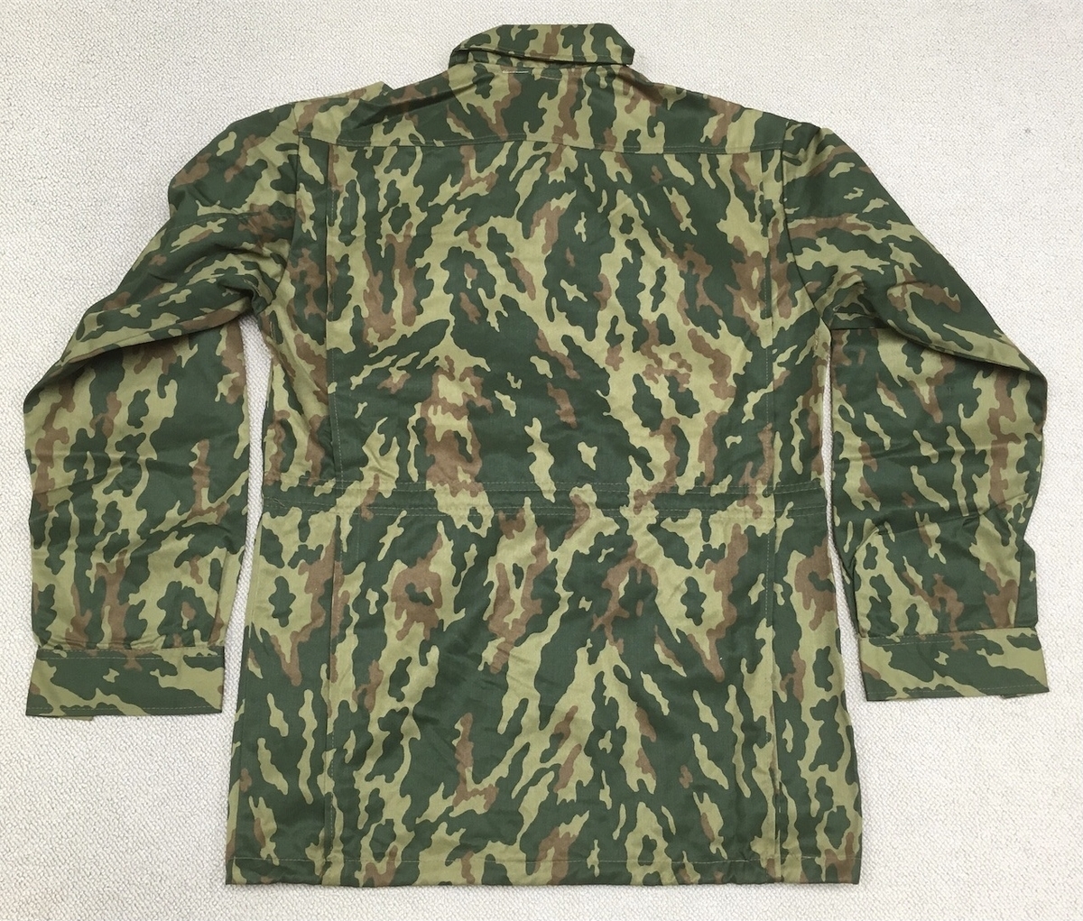 あまり見かけない迷彩パターンです！【ロシアの軍服？】陸軍迷彩