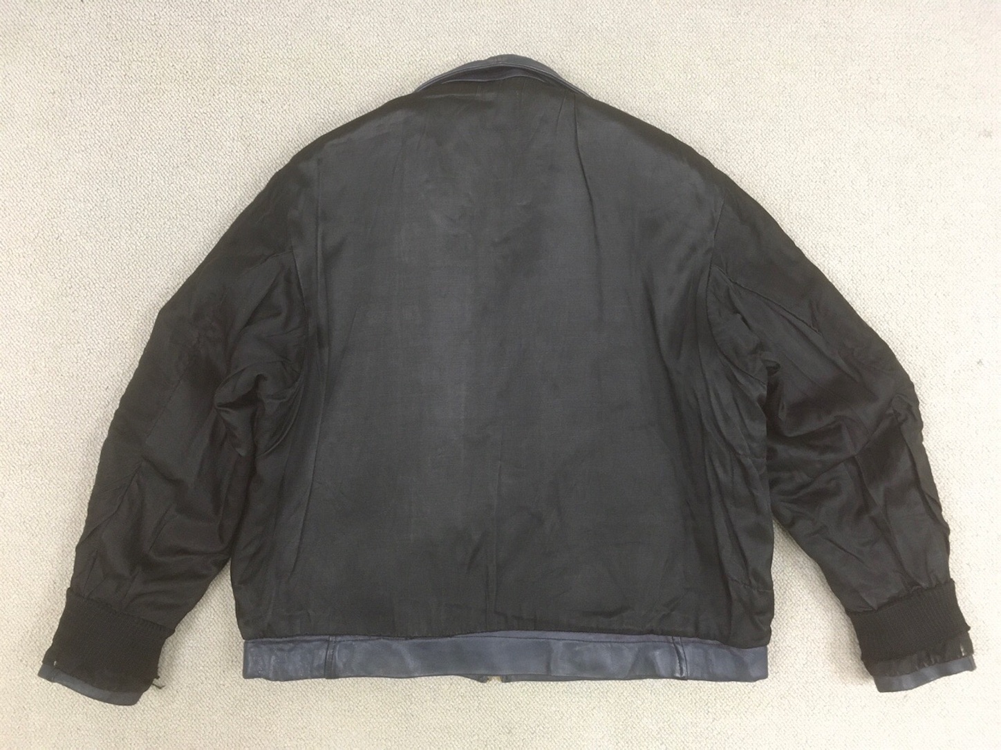 神秘の使者！【フランスの軍服】空軍レザーフライトジャケット（官給品