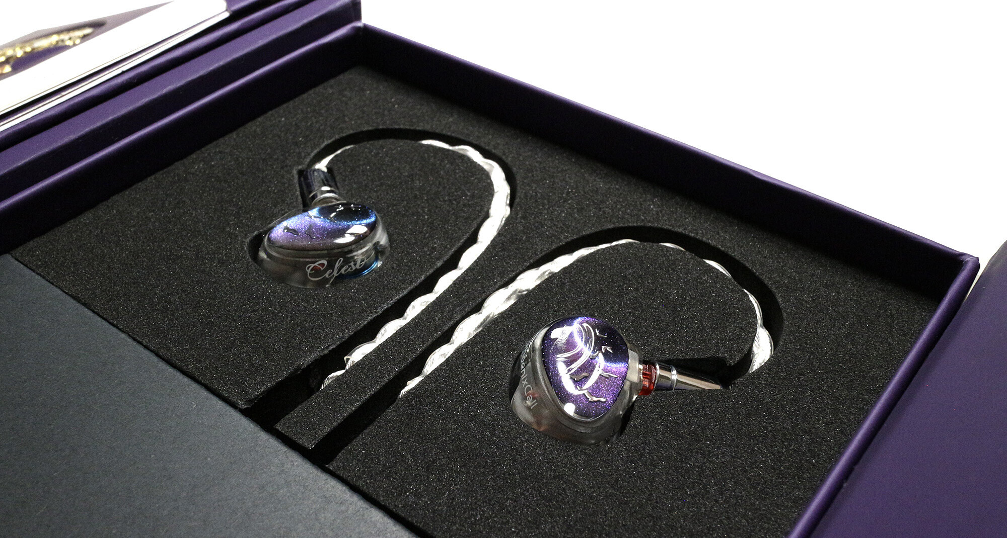 Celest PhoenixCall レビュー 〜 美しい外観とワイドレンジで立体空間