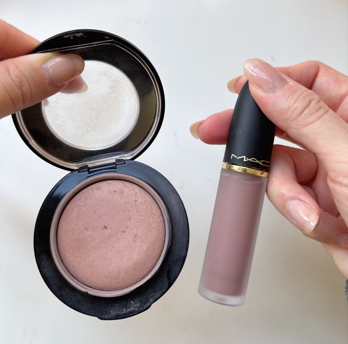 ご連絡】M・A・C イッツパーソナルが廃番コスミックフォースに似てまし