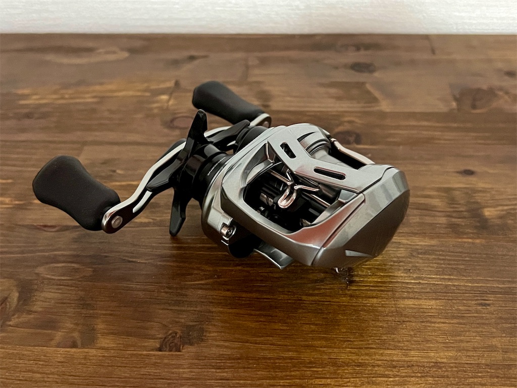 アルファスSVTW 800S(シャロースプールモデル)を購入。 - 釣りで一息。