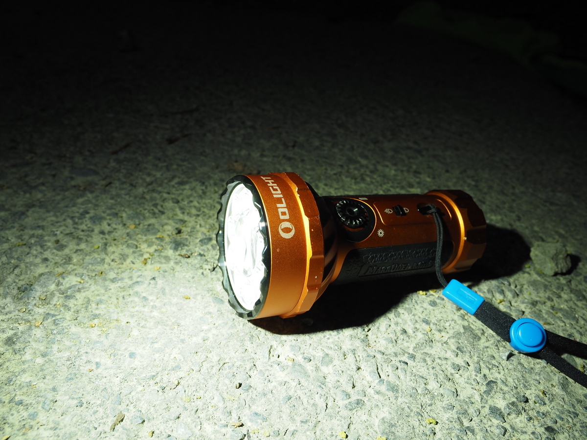 Olight Marauder miniのレビュー。 7000lmでアウトドアにもピッタリの