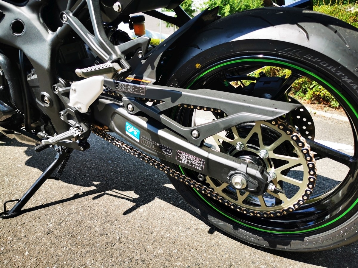 ZX-25Rにサンスターの専用スプロケとスリードチェーン入れた - クッソ