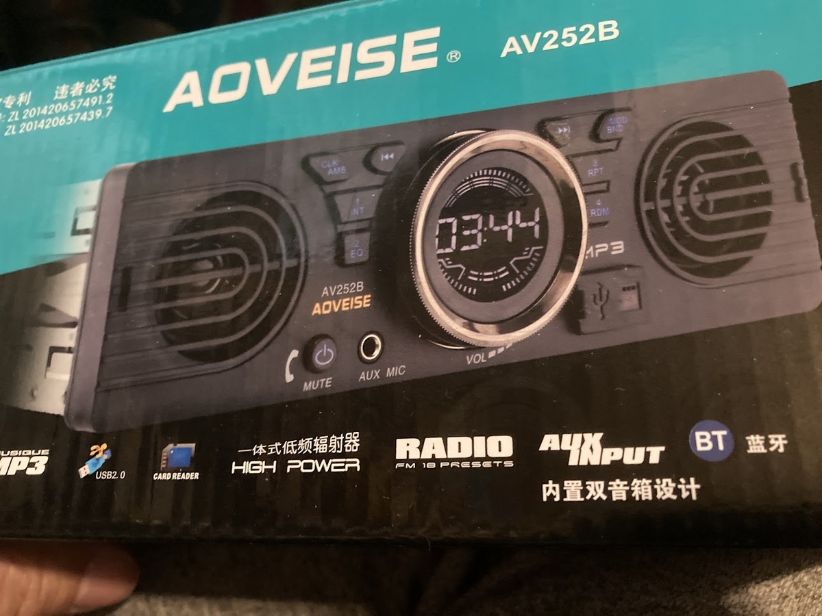 サンバートラックにオーディオ取り付け - 乗ったり直したり