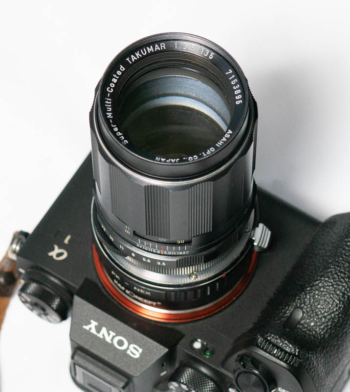 TAKUMAR 135mmで神社猫などを撮る - fortia's レビュー