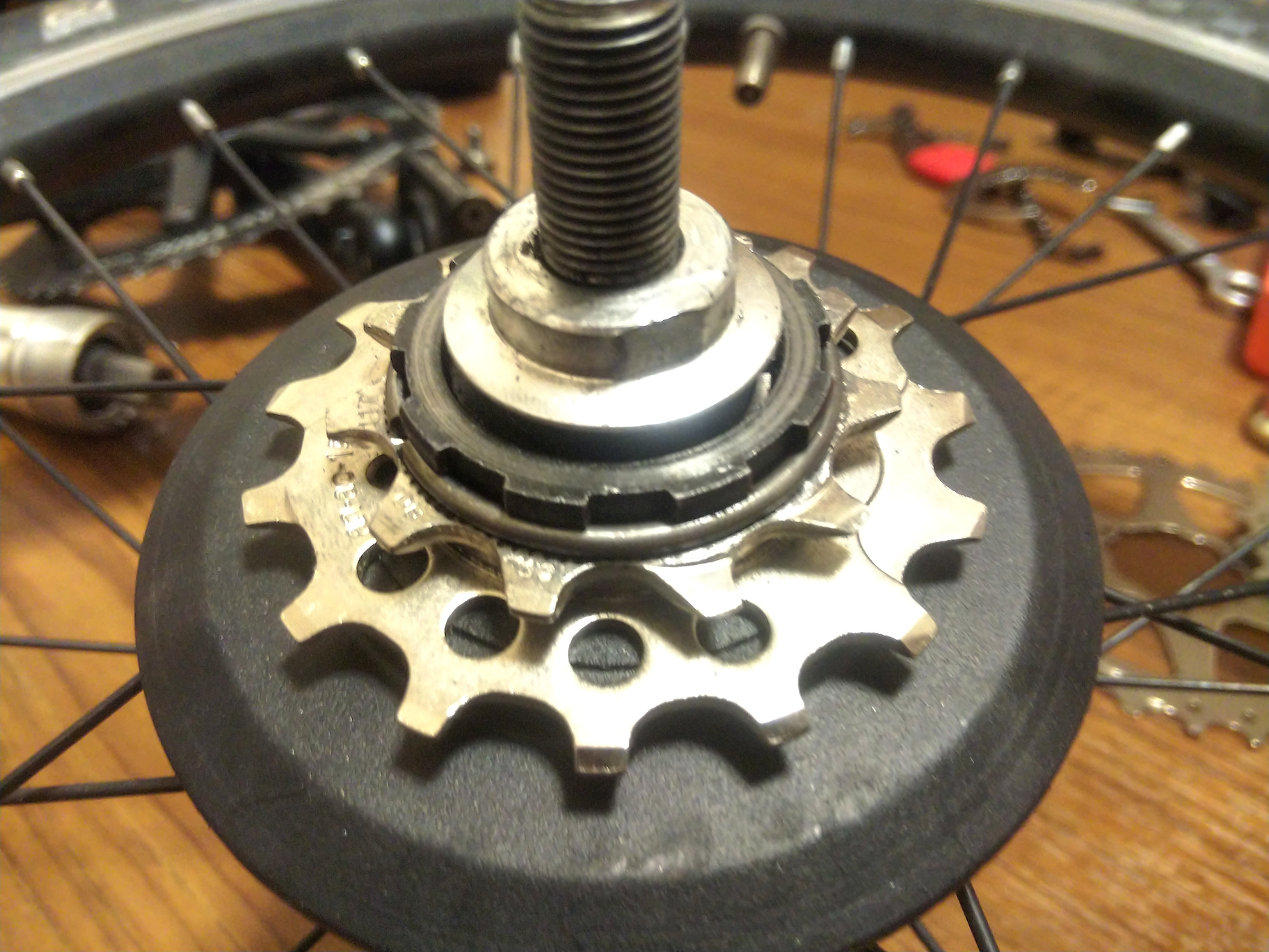 ブロンプトンのリアスプロケットを換装 - 豪鬼メモ