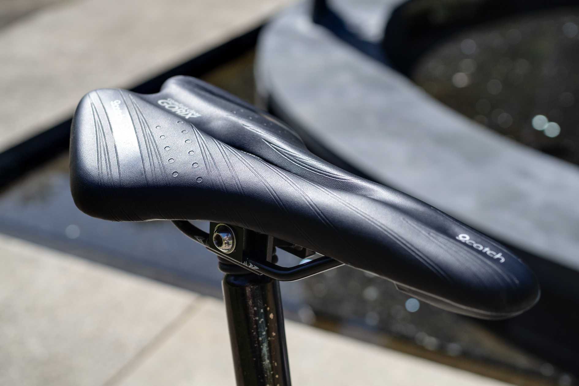 ブロンプトンにサドルSelle SMP VT30Cを装着 - 豪鬼メモ